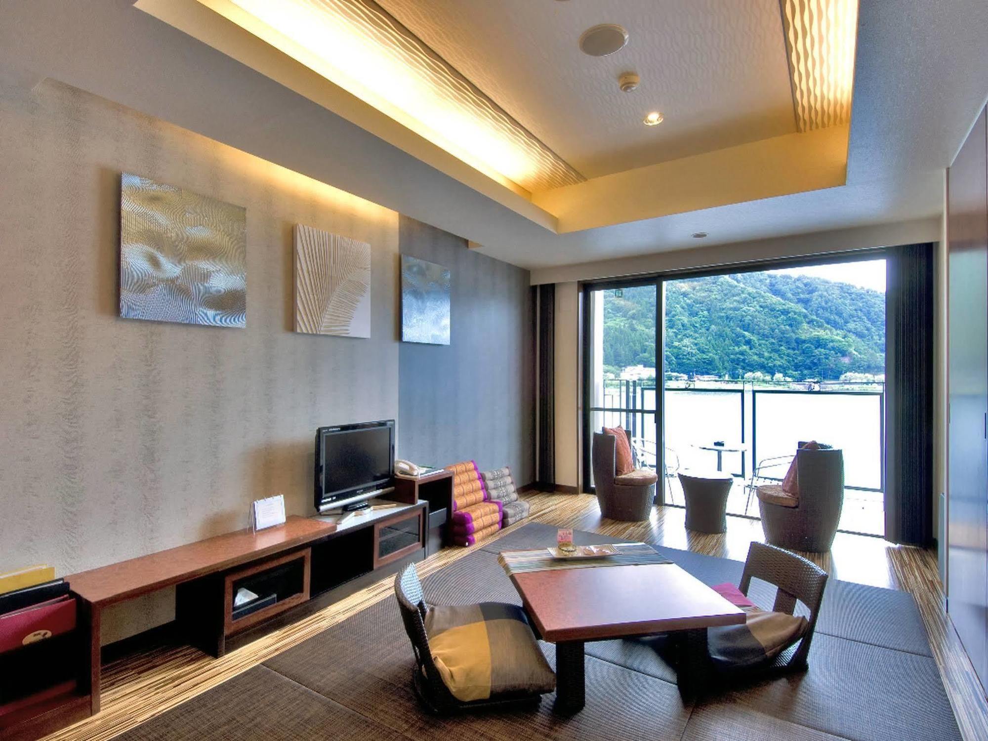 Kaze No Terrace Kukuna Hotel Fudžikawagučiko Exteriér fotografie
